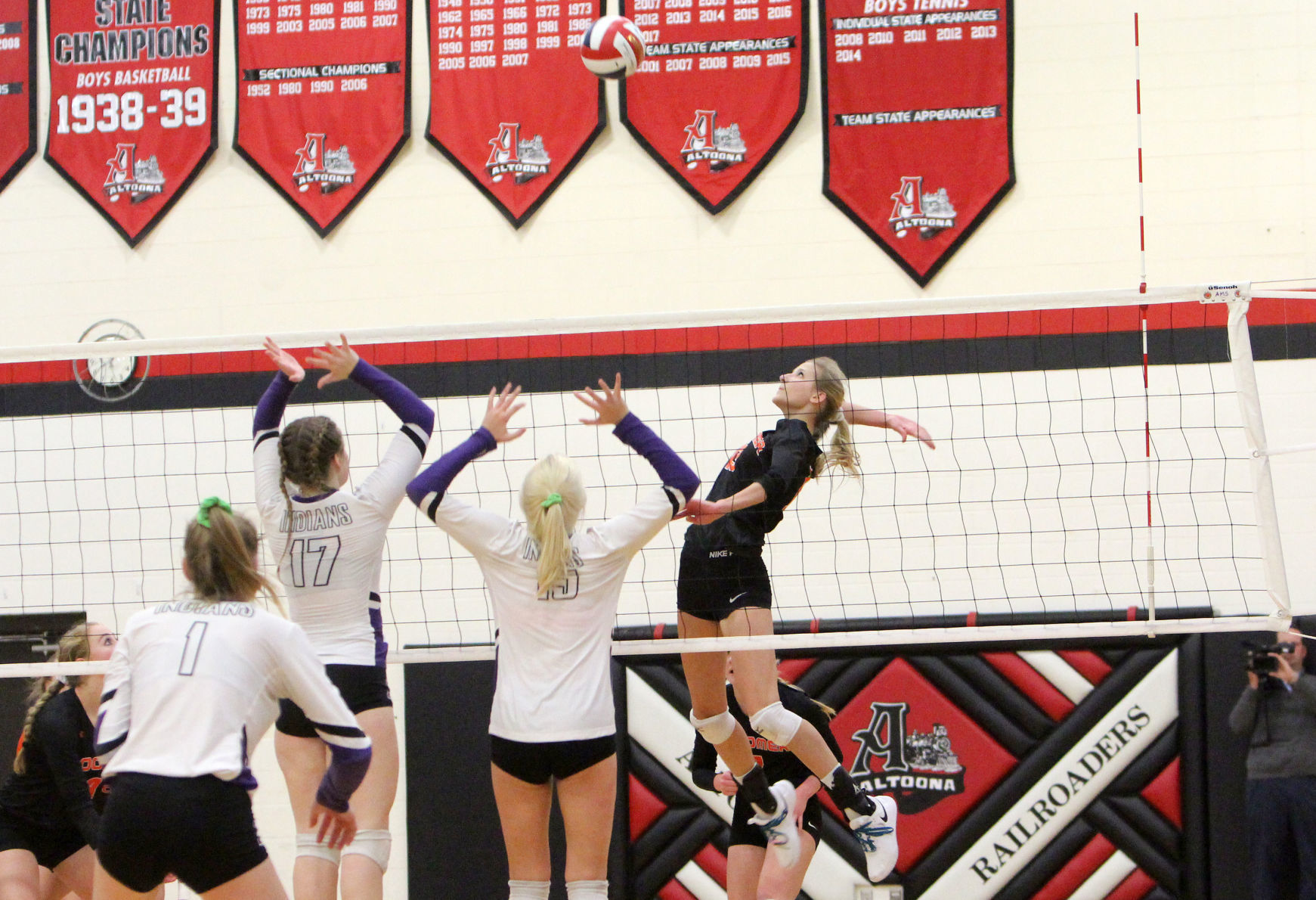 Bloomer volleyball vs Mosinee 10-27-18